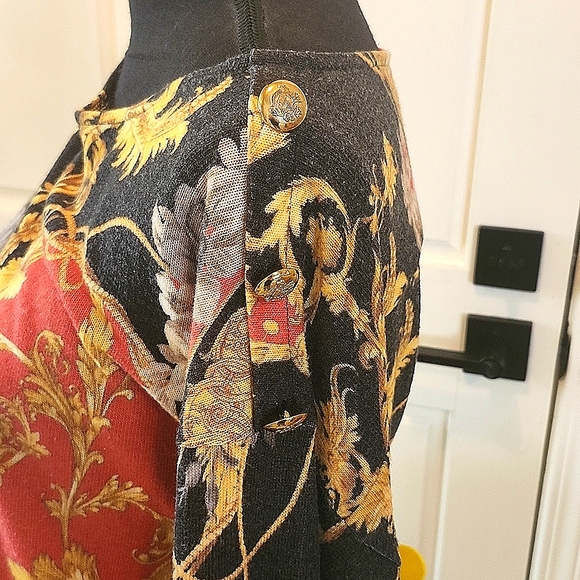 Sweater - Picture 2 of 3